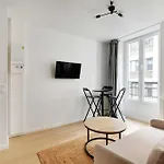 Bright Modern Apartement Menilmontant