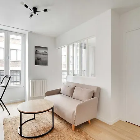 Bright Modern Apartement Menilmontant Casa vacanze